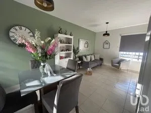NEX-261897 - Casa en Venta, con 2 recamaras, con 1 baño, con 80 m2 de construcción en Verona Residencial, CP 22667, Baja California.