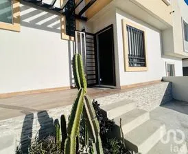 NEX-262043 - Casa en Venta, con 2 recamaras, con 1 baño, con 80 m2 de construcción en Verona Residencial, CP 22667, Baja California.