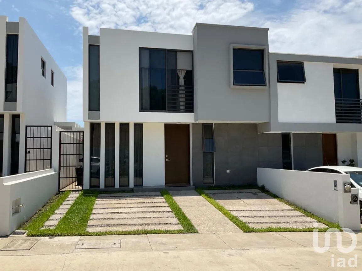 Casa en Venta en Hacienda del Seminario, Mazatlán, Sinaloa | NEX-283888 | iad México | Foto 1 de 18