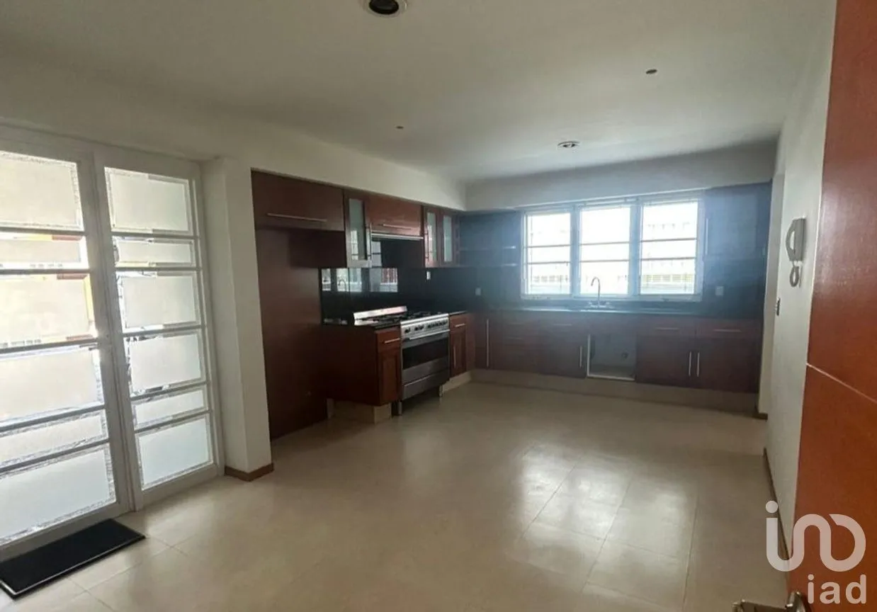 Casa en Venta en Virreyes Residencial, Zapopan, Jalisco | NEX-285918 | iad México | Foto 2 de 13