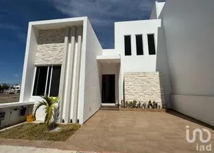 NEX-291101 - Casa en Venta, con 2 recamaras, con 2 baños, con 110 m2 de construcción en Pacífico Hills, CP 82124, Sinaloa.