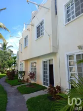 NEX-57701 - Casa en Venta, con 3 recamaras, con 3 baños, con 117 m2 de construcción en Barra Vieja, CP 39936, Guerrero.