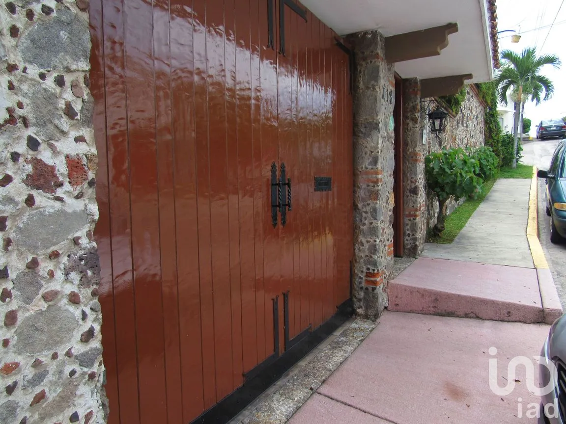 Casa en Venta en Jardines de Delicias, Cuernavaca, Morelos | NEX-157729 | iad México | Foto 3 de 51