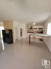 NEX-168515 - Casa en Venta, con 3 recamaras, con 3 baños, con 121 m2 de construcción en Real Toscana, CP 55767, México.