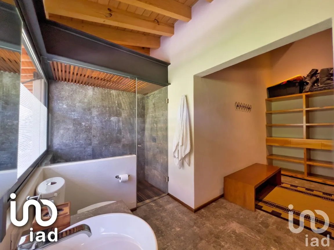 Casa en Venta en Avándaro, Valle de Bravo, México | NEX-186395 | iad México | Foto 19 de 37