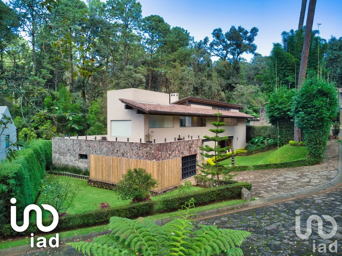 Casa en Venta en Avándaro, Valle de Bravo, México | NEX-186395 | iad México | Foto 1 de 37