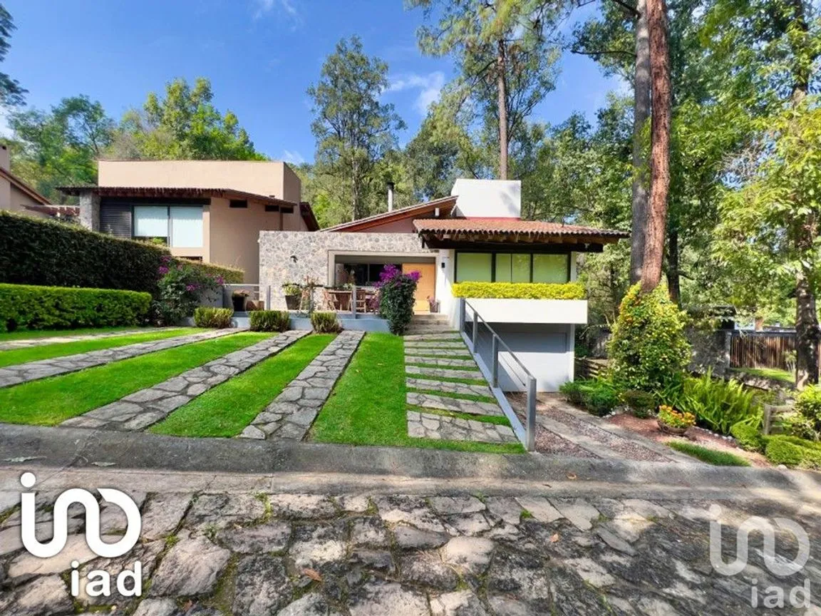 Casa en Venta en Casas Viejas, Valle de Bravo, México | NEX-191456 | iad México | Foto 1 de 62