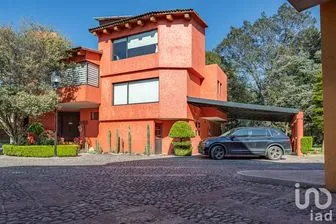 NEX-217372 - Casa en Venta, con 3 recamaras, con 3 baños, con 418 m2 de construcción.