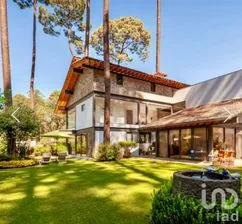 NEX-220748 - Casa en Venta, con 5 recamaras, con 5 baños, con 660 m2 de construcción en Avándaro, CP 51200, México.