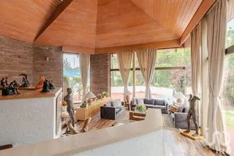 NEX-251038 - Casa en Venta, con 3 recamaras, con 3 baños, con 495 m2 de construcción en La Herradura, CP 52784, México.