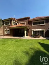 NEX-263231 - Casa en Venta, con 4 recamaras, con 5 baños, con 930 m2 de construcción en Lomas de La Herradura, CP 52785, México.