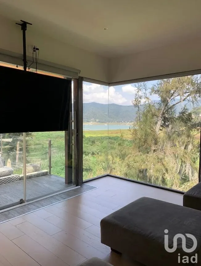 Casa en Venta en Agua Fría, Valle de Bravo, México | NEX-285665 | iad México | Foto 9 de 35