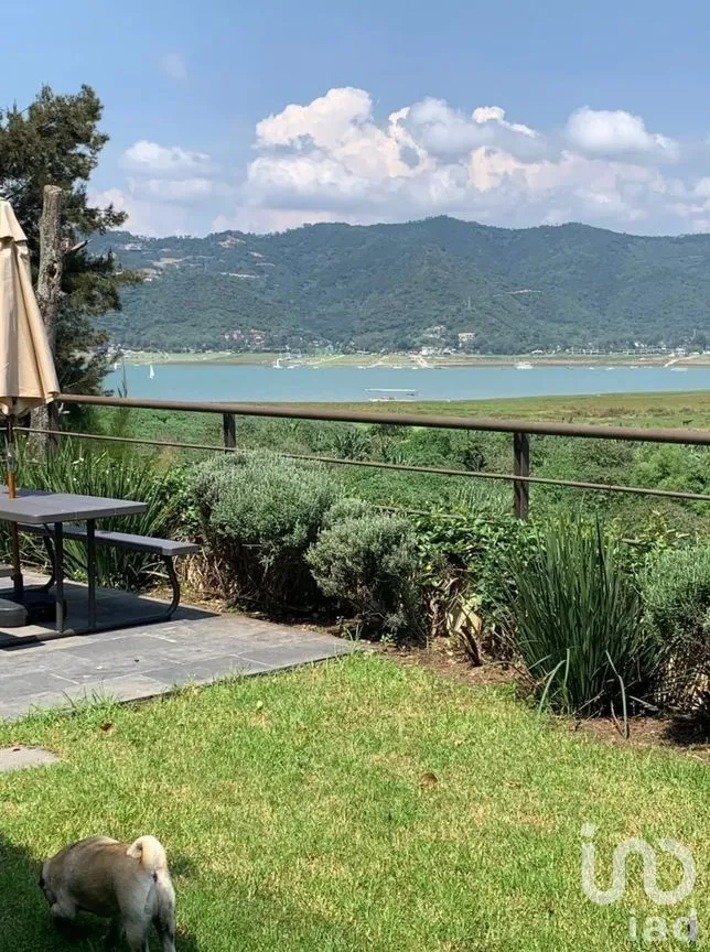 Casa en Venta en Agua Fría, Valle de Bravo, México | NEX-285665 | iad México | Foto 1 de 35