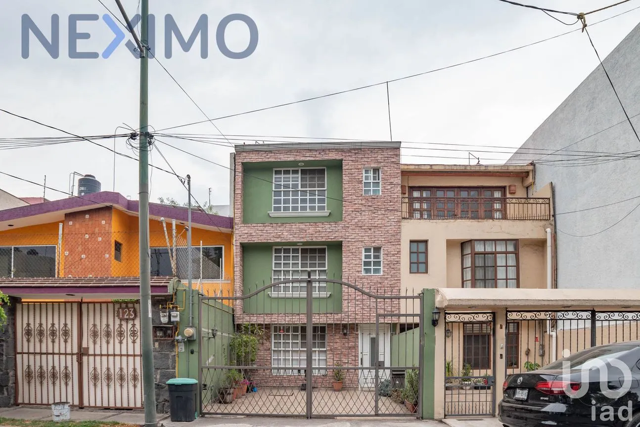 Casa en Venta en El Mirador 1A Sección, Tlalpan, Ciudad de México | NEX-40932 | iad México | Foto 1 de 12