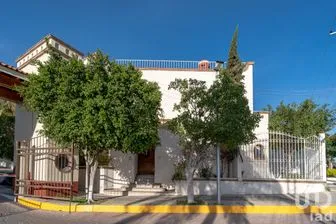 NEX-177882 - Casa en Venta, con 4 recamaras, con 3 baños, con 291 m2 de construcción en Arboledas del Parque, CP 76140, Querétaro.