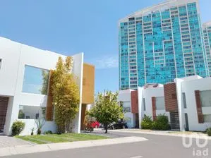 NEX-284106 - Casa en Renta, con 3 recamaras, con 2 baños, con 145 m2 de construcción en Juriquilla Santa Fe, CP 76230, Querétaro.