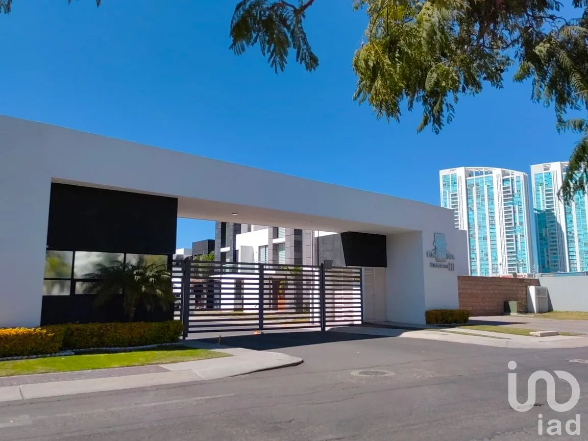 Casa en Renta en Valle de Juriquilla, Querétaro, Querétaro | NEX-304251 | iad México | Foto 1 de 42