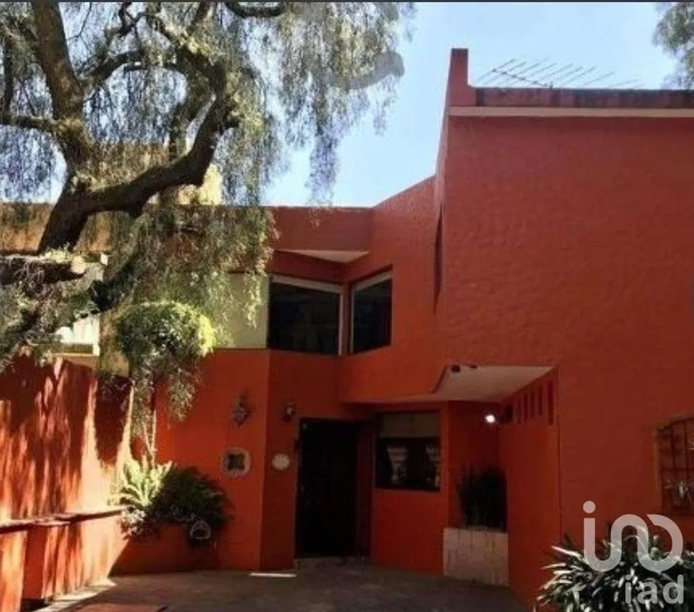 Casa en Venta en Santa María Tepepan, Xochimilco, Ciudad de México | NEX-45449 | iad México | Foto 1 de 25