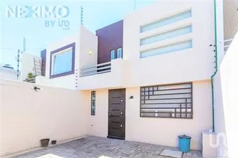 NEX-161018 - Casa en Renta, con 3 recamaras, con 2 baños, con 122 m2 de construcción en Las Aves, CP 72582, Puebla.