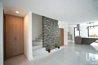 NEX-222013 - Casa en Venta, con 3 recamaras, con 2 baños, con 193 m2 de construcción en San Diego los Sauces, CP 72768, Puebla.