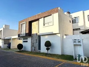 NEX-239680 - Casa en Venta, con 3 recamaras, con 2 baños, con 100 m2 de construcción en San Francisco Ocotlán (Ocotlán), CP 72680, Puebla.