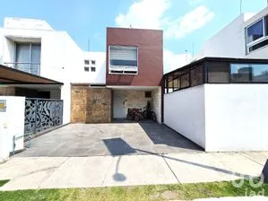 NEX-287267 - Casa en Renta, con 3 recamaras, con 2 baños, con 106 m2 de construcción en San Juan Cuautlancingo, CP 72700, Puebla.