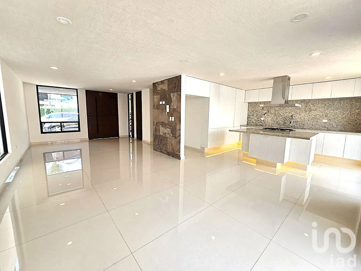 Casa en Venta en Lomas de Angelópolis II, San Andrés Cholula, Puebla | NEX-291791 | iad México | Foto 2 de 16