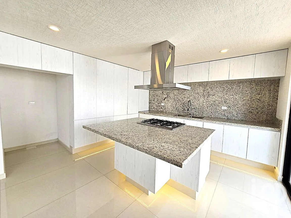 Casa en Venta en Lomas de Angelópolis II, San Andrés Cholula, Puebla | NEX-291791 | iad México | Foto 4 de 16