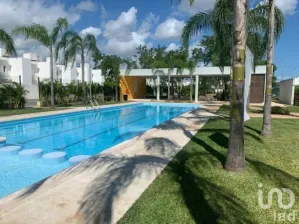 NEX-145530 - Casa en Venta, con 2 recamaras, con 2 baños, con 73 m2 de construcción en Jardines del Sur, CP 77536, Quintana Roo.