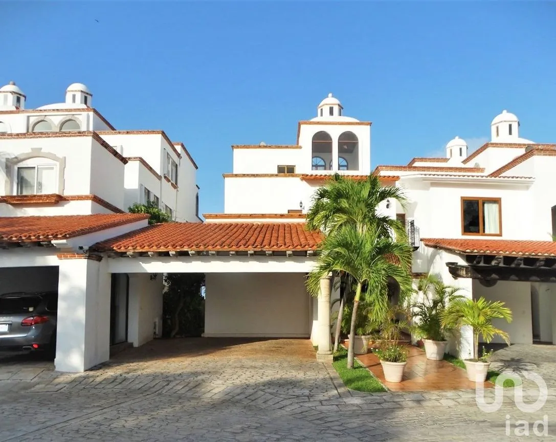 Casa en Venta en Zona Hotelera, Benito Juárez, Quintana Roo | NEX-49824 | iad México | Foto 2 de 64