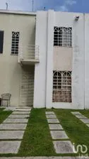 NEX-198700 - Casa en Renta, con 3 recamaras, con 2 baños, con 79 m2 de construcción en Palmas II, CP 77714, Quintana Roo.