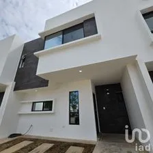 NEX-206540 - Casa en Renta, con 3 recamaras, con 3 baños, con 160 m2 de construcción en Ejidal, CP 77712, Quintana Roo.