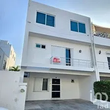 NEX-206546 - Casa en Renta, con 4 recamaras, con 3 baños, con 190 m2 de construcción en Punta Estrella, CP 77723, Quintana Roo.