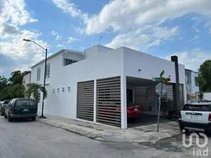 NEX-283333 - Casa en Venta, con 4 recamaras, con 2 baños, con 190 m2 de construcción en Galaxia del Carmen I, CP 77723, Quintana Roo.