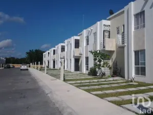 NEX-44694 - Casa en Renta, con 3 recamaras, con 2 baños, con 97 m2 de construcción en Palmas II, CP 77714, Quintana Roo.