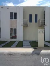 NEX-49467 - Casa en Renta, con 3 recamaras, con 2 baños, con 100 m2 de construcción en Palmas II, CP 77714, Quintana Roo.
