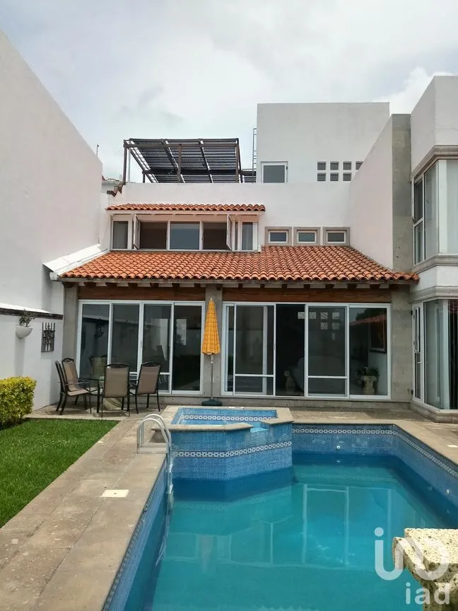 Casa en Venta en Lomas de Ahuatlán, Cuernavaca, Morelos | NEX-178280 | iad México | Foto 2 de 23