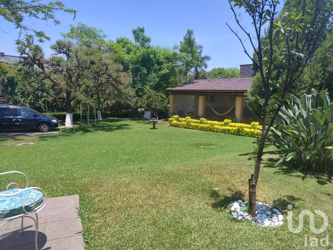 Casa en Venta en Bellavista, Cuernavaca, Morelos | NEX-221865 | iad México | Foto 1 de 38