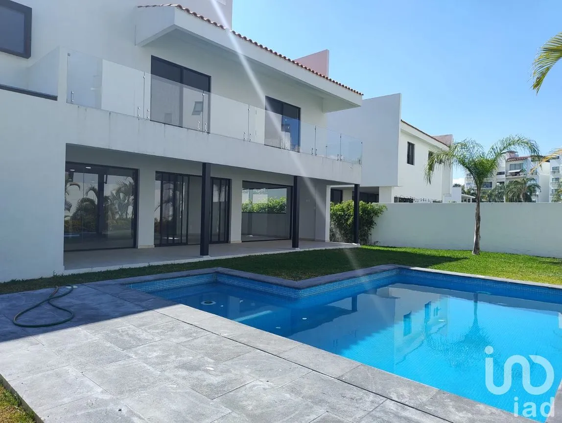 Casa en Venta en Paraíso Country Club, Emiliano Zapata, Morelos | NEX-242469 | iad México | Foto 1 de 20