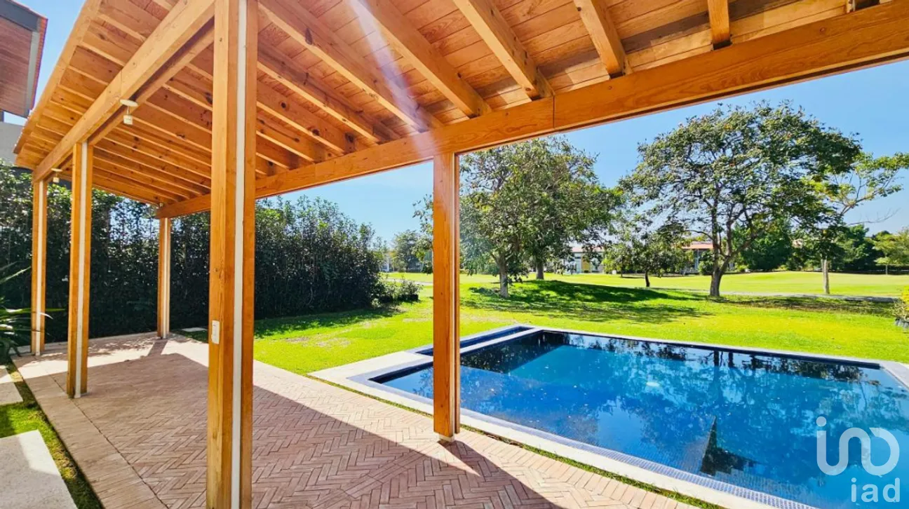 Casa en Venta en Paraíso Country Club, Emiliano Zapata, Morelos | NEX-248452 | iad México | Foto 2 de 20