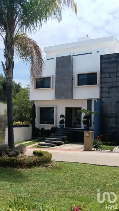 Casa en Venta en Jardines de Ahuatlán, Cuernavaca, Morelos | NEX-251650 | iad México | Foto 2 de 19