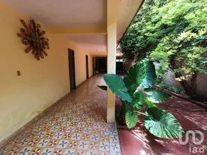 NEX-179871 - Casa en Venta, con 4 recamaras, con 3 baños, con 320 m2 de construcción.