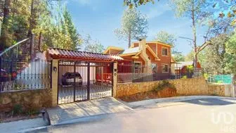NEX-255828 - Casa en Venta, con 3 recamaras, con 3 baños, con 126 m2 de construcción en Las Palmas Huitepec 3a. Sección, CP 29300, Chiapas.