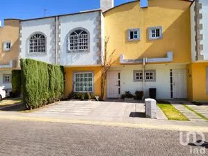 NEX-168041 - Casa en Venta, con 3 recamaras, con 2 baños, con 180 m2 de construcción en Rinconada Cuautitlán, CP 54715, México.