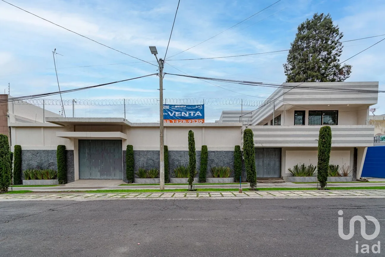 Edificio en Venta en Lomas Estrella, Iztapalapa, Ciudad de México | NEX-210480 | iad México | Foto 1 de 27