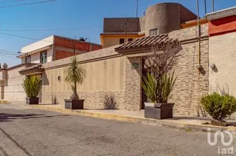 NEX-254912 - Casa en Venta, con 4 recamaras, con 2 baños, con 300 m2 de construcción en San Pedro Atzompa, CP 55770, México.