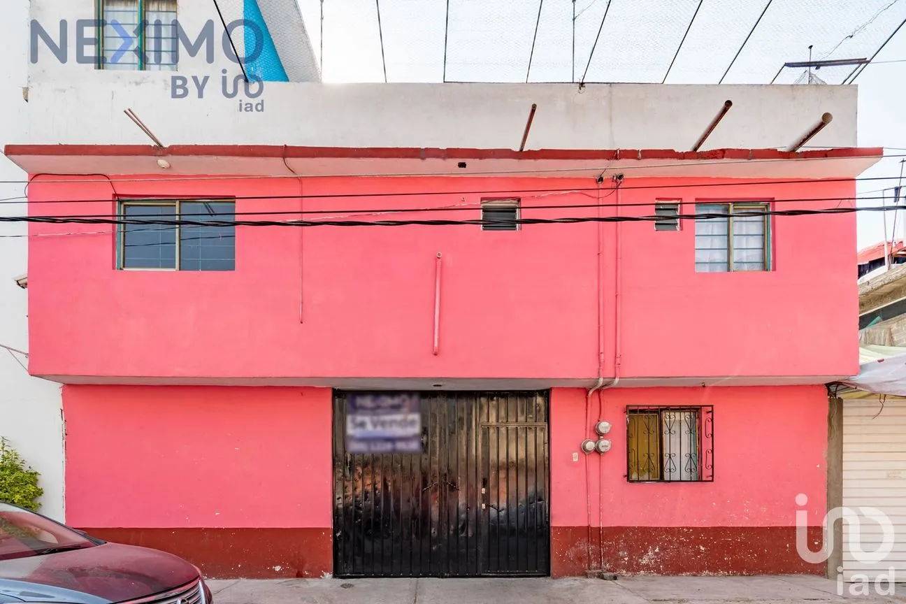 Casa en Venta en La Estación, Tláhuac, Ciudad de México | NEX-60543 | iad México | Foto 1 de 24