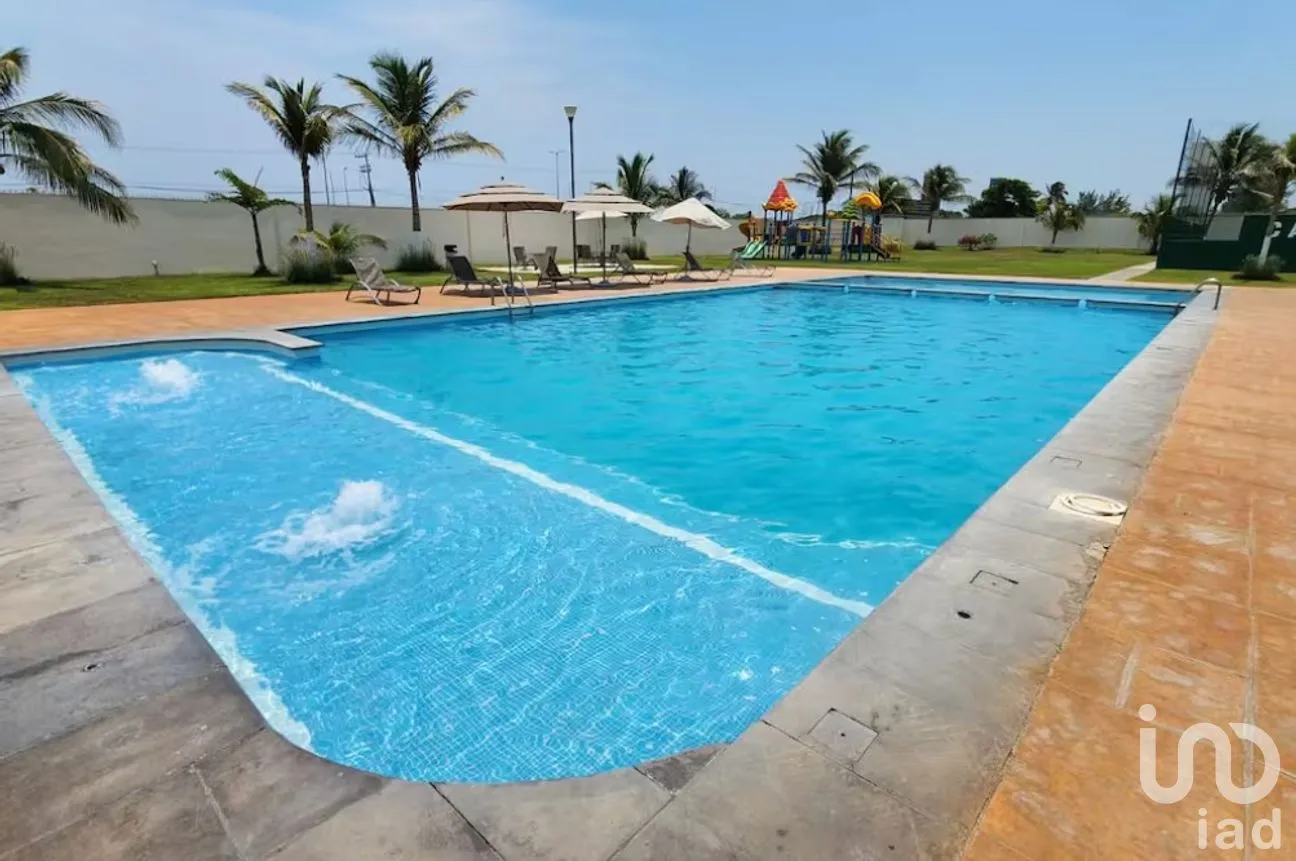 Casa en Venta en Lomas de la Rioja, Alvarado, Veracruz de Ignacio de la Llave | NEX-261007 | iad México | Foto 3 de 17