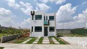 NEX-302258 - Casa en Venta, con 4 recamaras, con 3 baños, con 113 m2 de construcción.