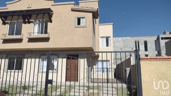 NEX-163853 - Casa en Renta, con 3 recamaras, con 2 baños, con 107 m2 de construcción.